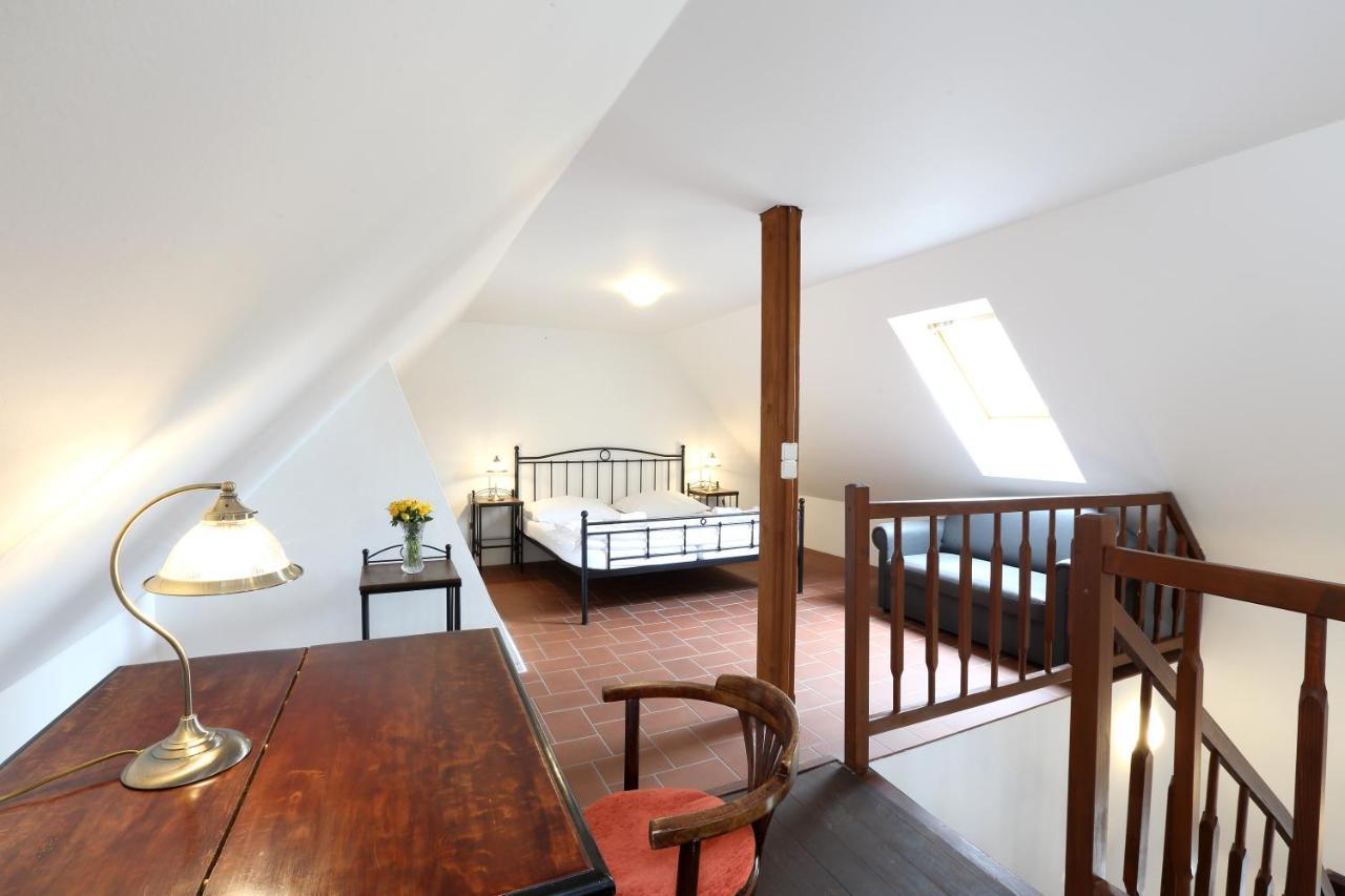 Penzion Na 15. Poledniku Hotel Jindrichuv Hradec Bagian luar foto