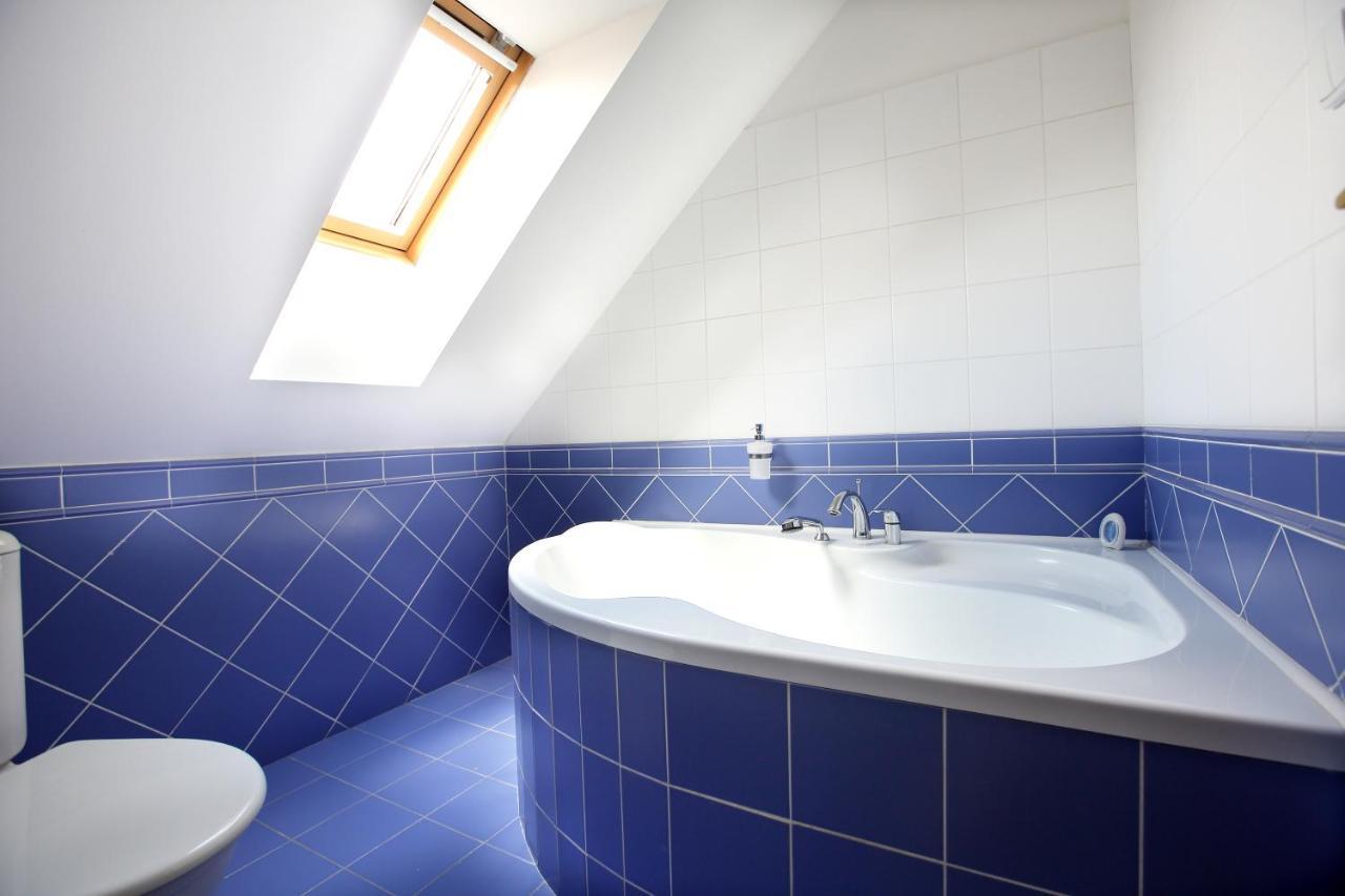 Penzion Na 15. Poledniku Hotel Jindrichuv Hradec Bagian luar foto