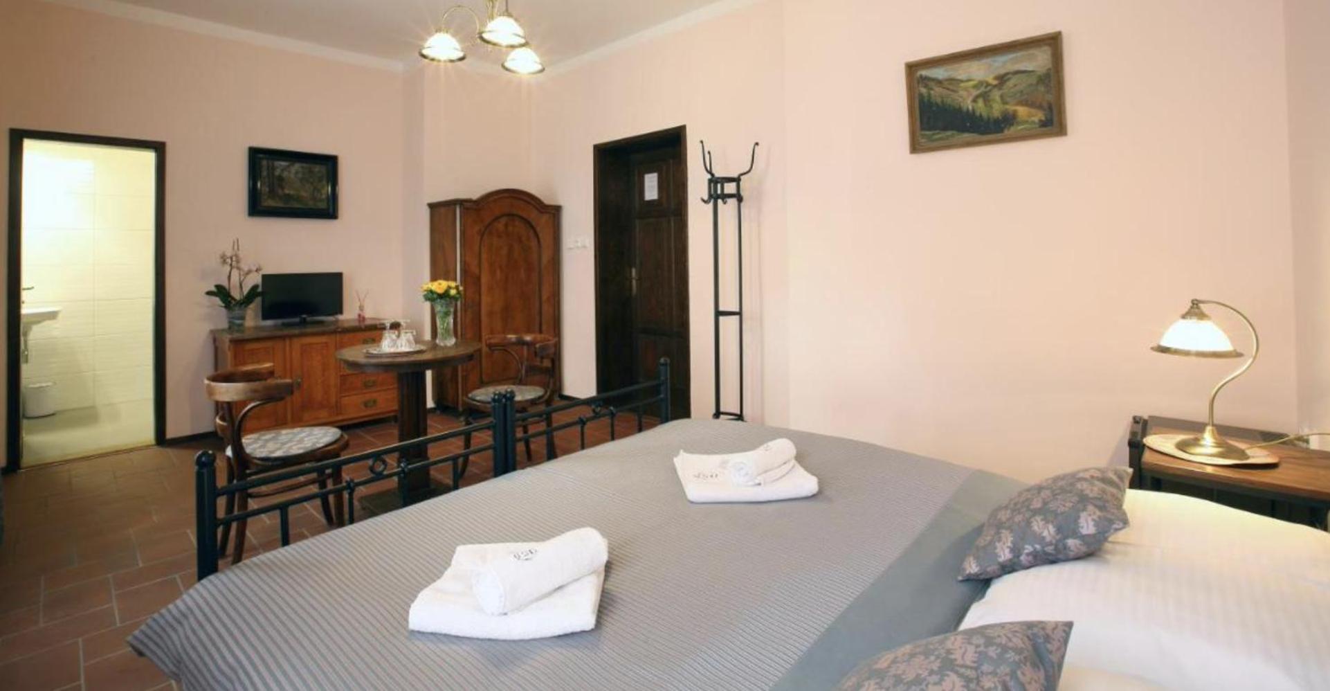 Penzion Na 15. Poledniku Hotel Jindrichuv Hradec Bagian luar foto