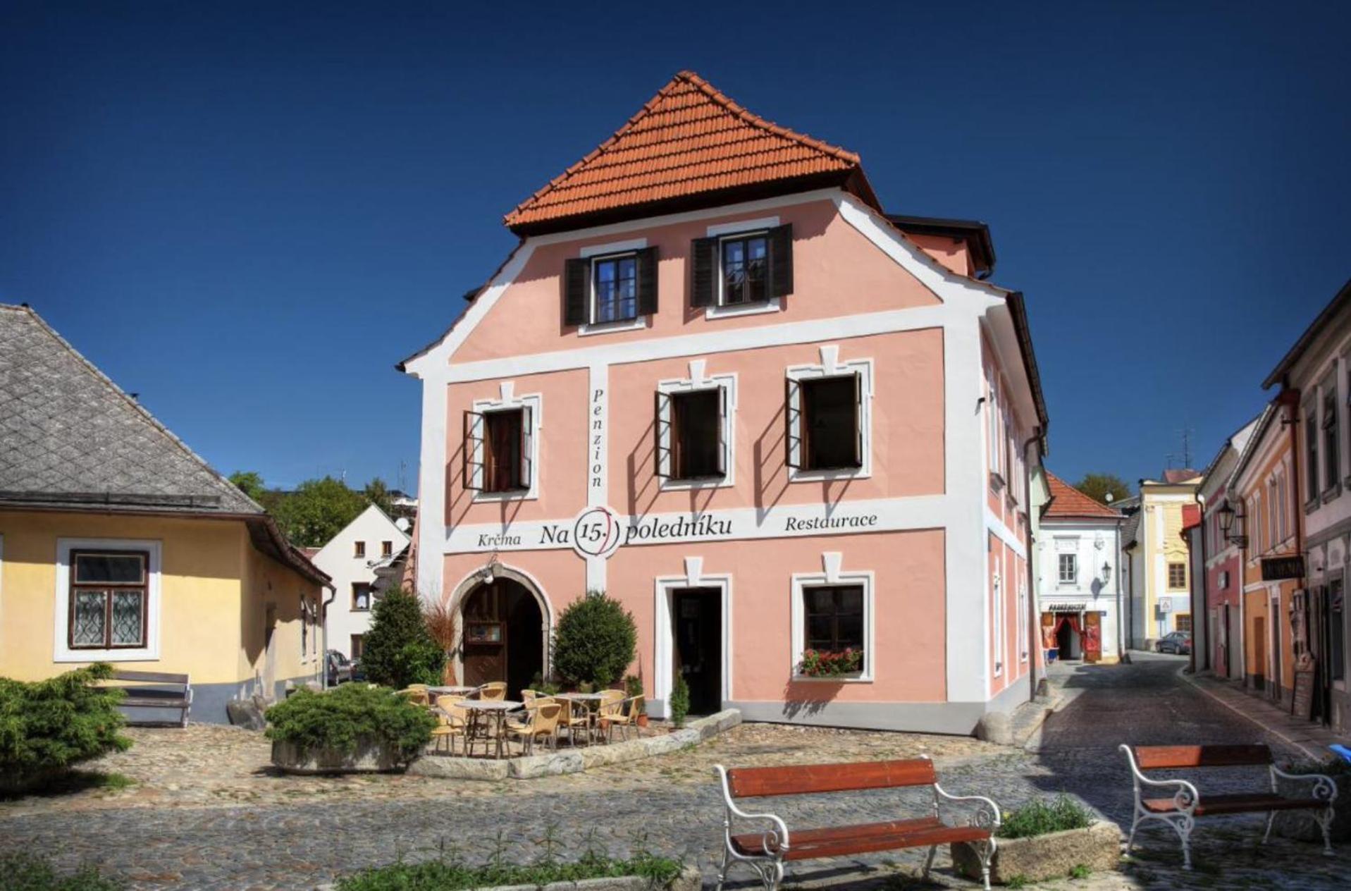 Penzion Na 15. Poledniku Hotel Jindrichuv Hradec Bagian luar foto